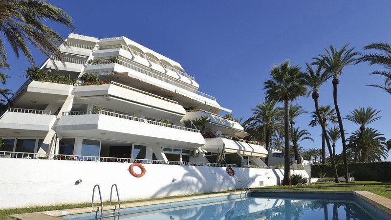 Eerste lijn strand appartement op de Golden Mile van Marbella